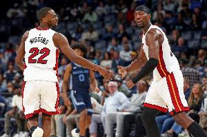 阿德巴约：维金斯在先发里话不多 他会做影响比赛胜负的小事