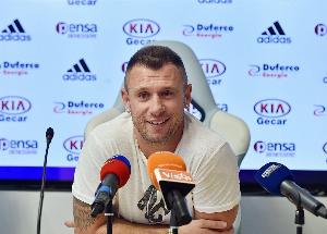 卡萨诺：罗马会积极比赛而米兰将死守，阿莱格里讨厌主动掌控比赛