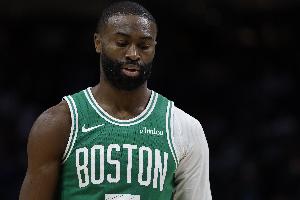 绿军迎战爵士先发：普理查德、怀特、杰伦-布朗、米诺特、科塔