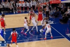 硬起来了！萨尔篮下暴起补扣&打唐斯2+1