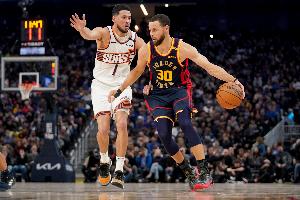 布克：没和库里聊过留队话题 我认为我们都不会离开各自球队