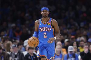 今天铁了！亚历山大26投10中&13罚12中空砍35+9+4 两分球21中7