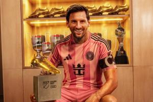 停不下来梅西2025年50场斩获44球+20助攻！生涯894球+399助攻