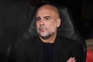 每体：瓜迪奥拉现身巴塞罗那，应邀参加记者的新书发布会