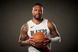 斯普利特：利拉德是我们更衣室里的领袖 我们的又一位助理教练