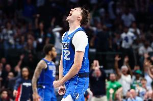 可圈可点！弗拉格首节4中2得到6分5板1助1断 连得4分打停对手