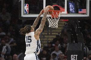 右膝韧带严重扭伤！灰熊官方：克拉克康复顺利 预计6-9周后复出