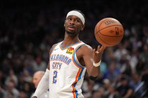 真是防不住！亚历山大反击对抗追梦 欧洲步拉杆上篮2+1！