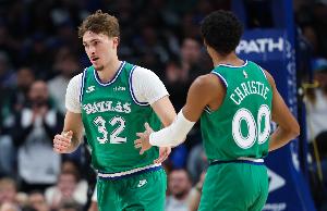 填满数据栏！弗拉格首节5中1但防守亮眼 得到2分3板3助2断1帽