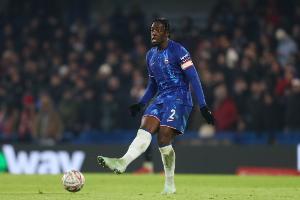 记者：迪萨西未被推荐给尤文，后者目前已不再对这名后卫感兴趣