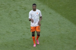 官方：邓弗里斯因伤离开荷兰队训练营，返回国米