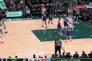 一记重锤！字母哥空切篮下 碾过东契奇双手暴扣