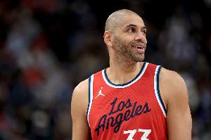 神来之笔！巴图姆接锅抢投 压哨三分打板命中