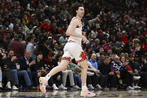 26+12+13！吉迪公牛生涯第10次砍下三双 队史乔丹和皮蓬后首人