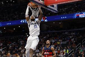 关键时刻攻防建功！加福德8中6得20分6板1断3帽 加时独得7分