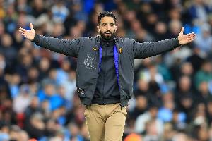 太阳报：阿莫林希望曼联传奇能帮助队内年轻球员，他很敬重坎通纳