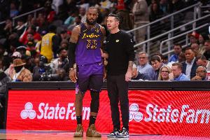 雷迪克：我们人员战术都有延续性 詹姆斯足够聪明能轻松融入球队